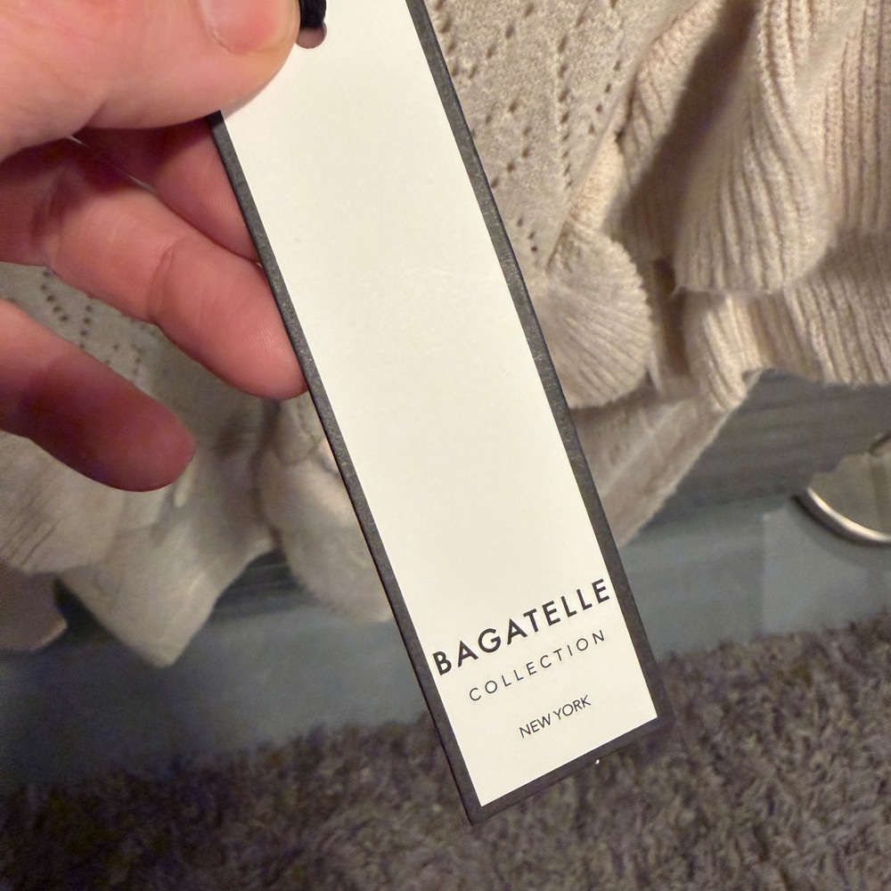Bagatelle NWT woman’s sweater size large - Picture 5 of 5